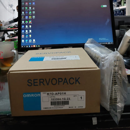 new 1PC  Omron R7D-AP01H AC Servo Drive R7DAP01H In Box ping