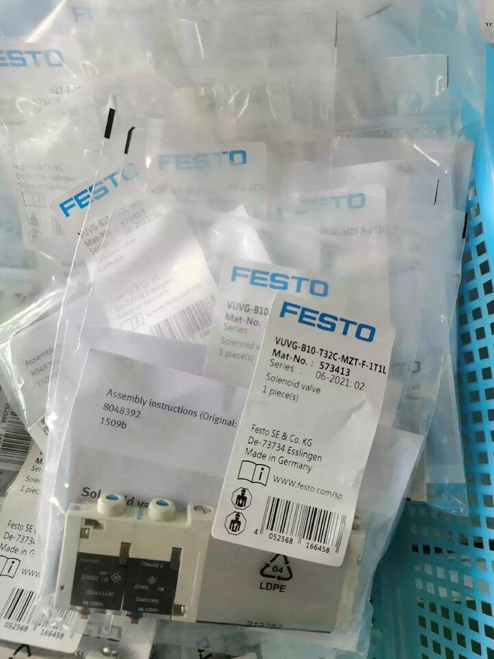 Festo VUVG-B10-T32C-MZT-F-1T1L 573413 Solenoid Valve One - FESTO