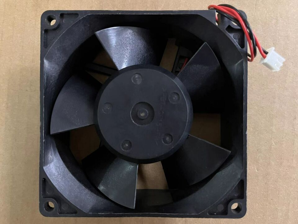 new 1PCS  NMB-MAT 3615KL-05W-B70 24V 0.7A inverter cooling fan