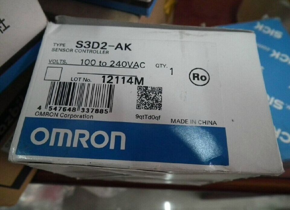 new 1PC Omron S3D2-AK Sensor Controller 100-240VAC S3D2AK In Box - OMRON