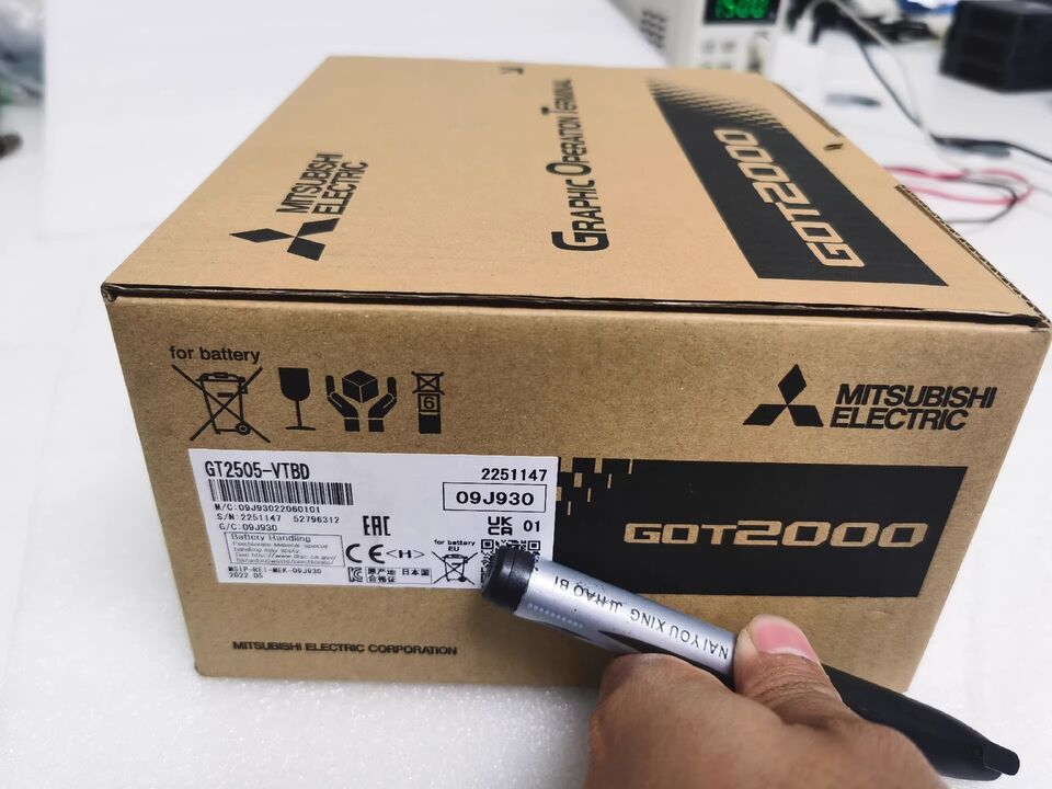 new 1PC Mitsubishi GT2505-VTBD Touch Screen In Box ping - MITSUBISHI