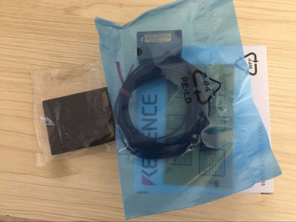 new 1PC Keyence LV-H62 Laser Sensor In Box ping LVH62 - KEYENCE