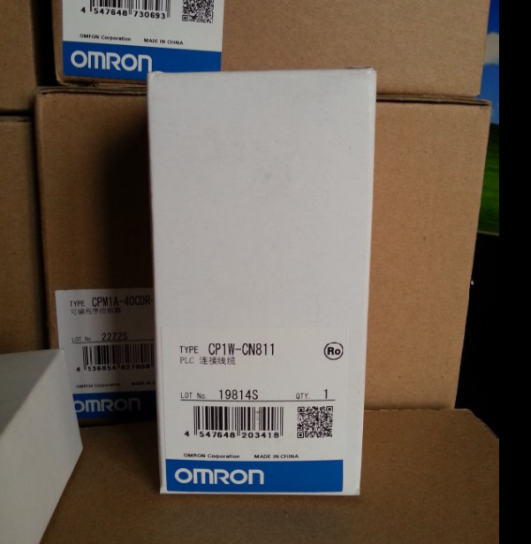 new 1PCS  Omron CP1W-CN811 CP1WCN811 PLC Cable In Box ping