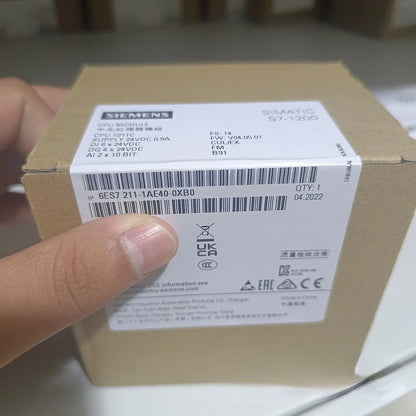 new 1PC  Siemens 6ES7 211-1AE40-0XB0 CPU 6ES7211-1AE40-0XB0 ping