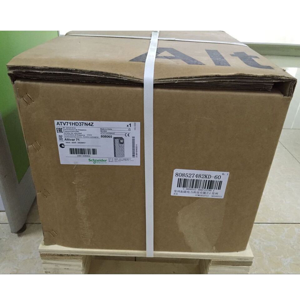 One Schneider ATV71HD37N4Z Inverter 37KVA 380V Industrial PLC Controller - ONE SCHNEIDER