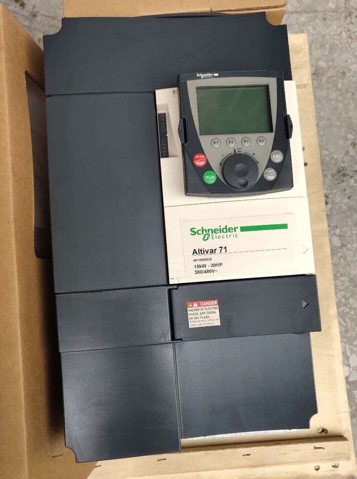 New 1PC Schneider ATV71HD15N4Z Inverter AC Drive One Year In-Box - SCHNEIDER