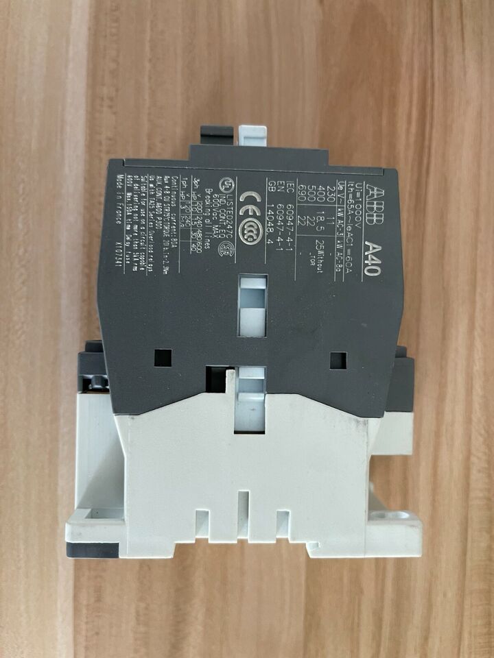 ABB A40-30-10 contactor 220VAC - ABB