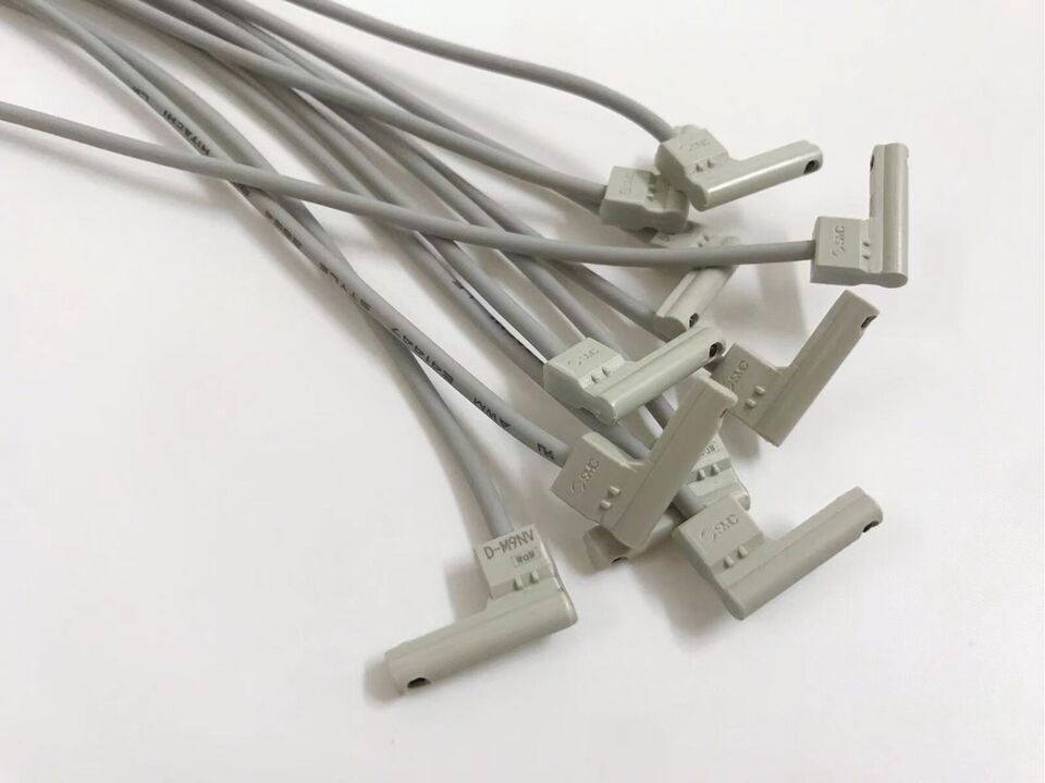 new 1PC SMC D-M9NV Magnetic Switch Sensor DM9NV - SMC
