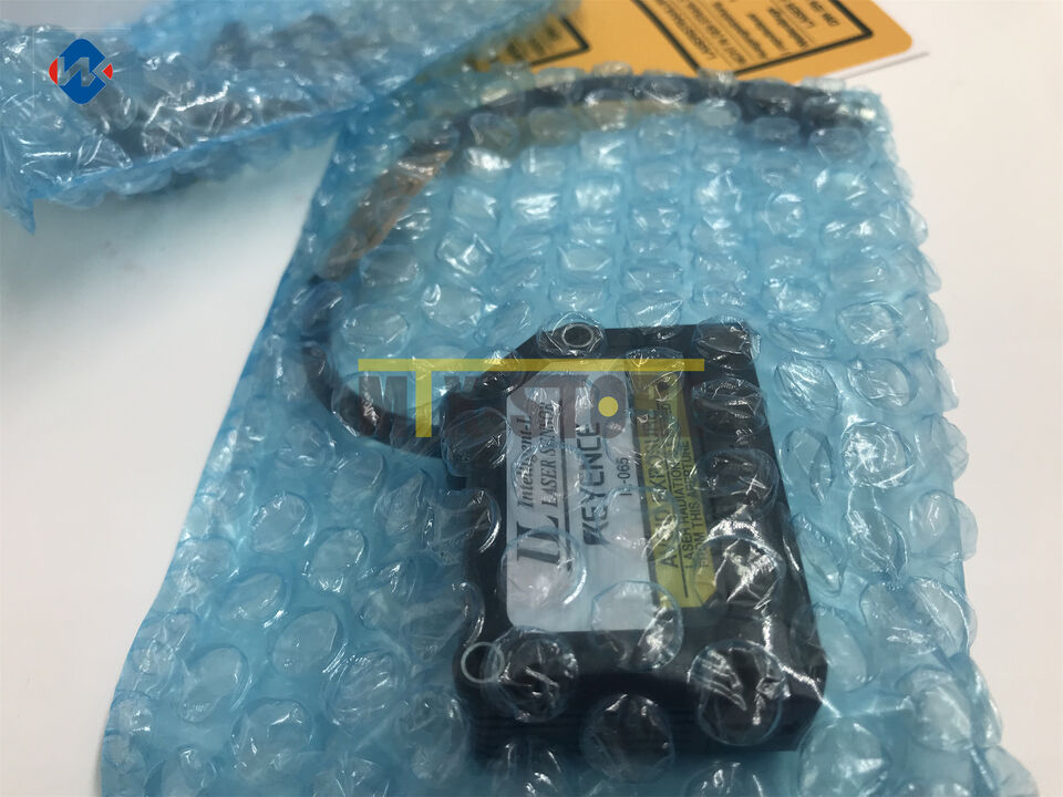 Keyence IL-065 Photoelectric Sensor - KEYENCE