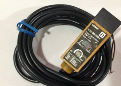 new Omron E3S-DS30B4 Photoelectric Switch In Box One E3SDS30B4 - OMRON