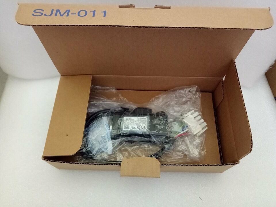 new 1PC YASKAWA SGM7J-08AFC6S AC Servo Motor SGM7J08AFC6S - YASKAWA