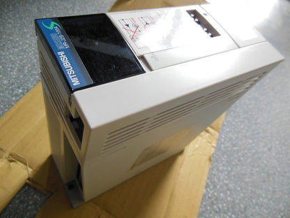 new MITSUBISHI MR-J2S-100A Servo Driver MRJ2S100A In Box ping