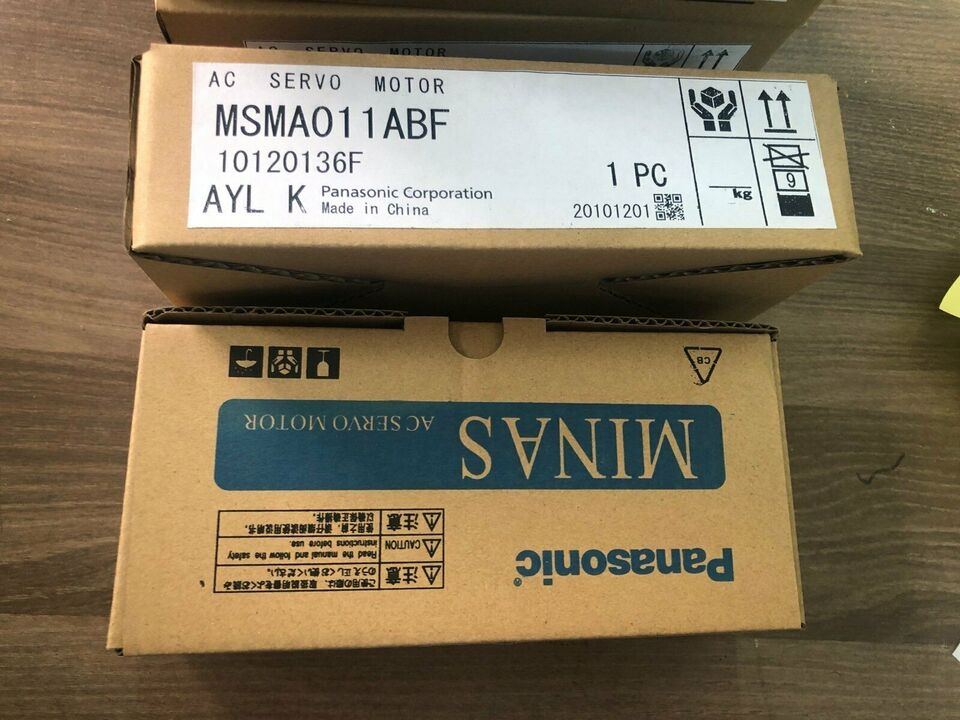 1PC Panasonic MSMA011ABF Servo Motor In Box Plus - PANASONIC