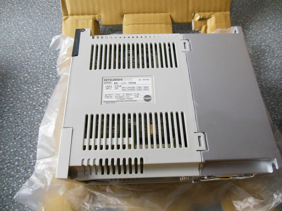 New 1-PC MITSUBISHI MRJ2S350A Servo Drive in Box - MITSUBISHI