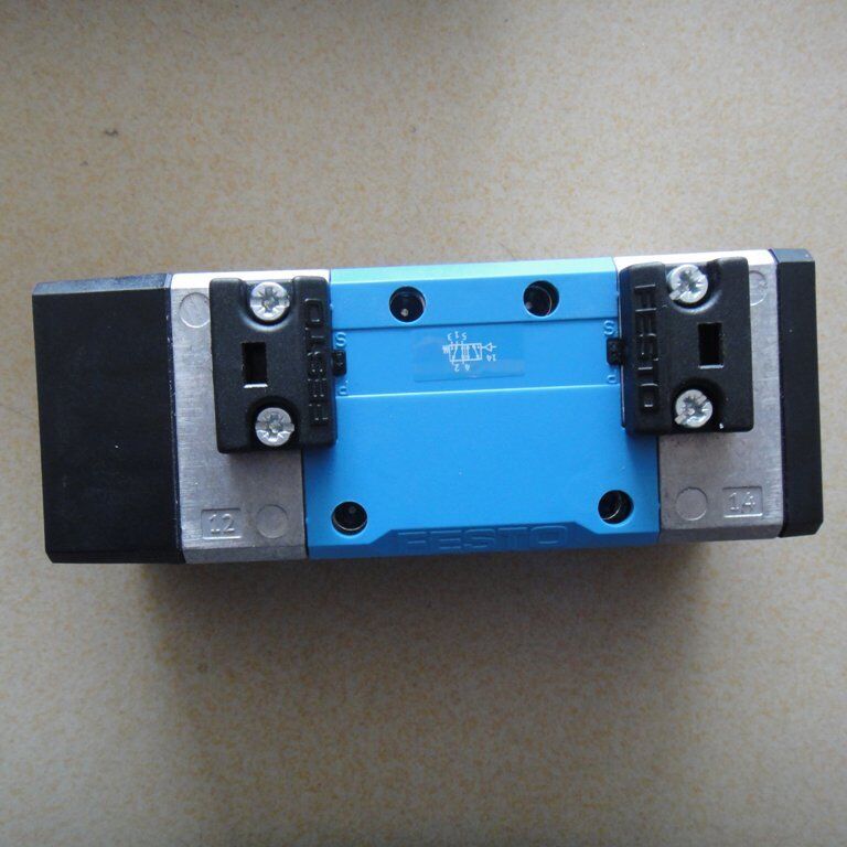 Festo VL-5/2-D-2-FR-C 151844 Pneumatic Valve One - Festo Pneumatic Valves - Industrial Pneumatic Valve - pneumatics - industrial equipment - FESTO AG