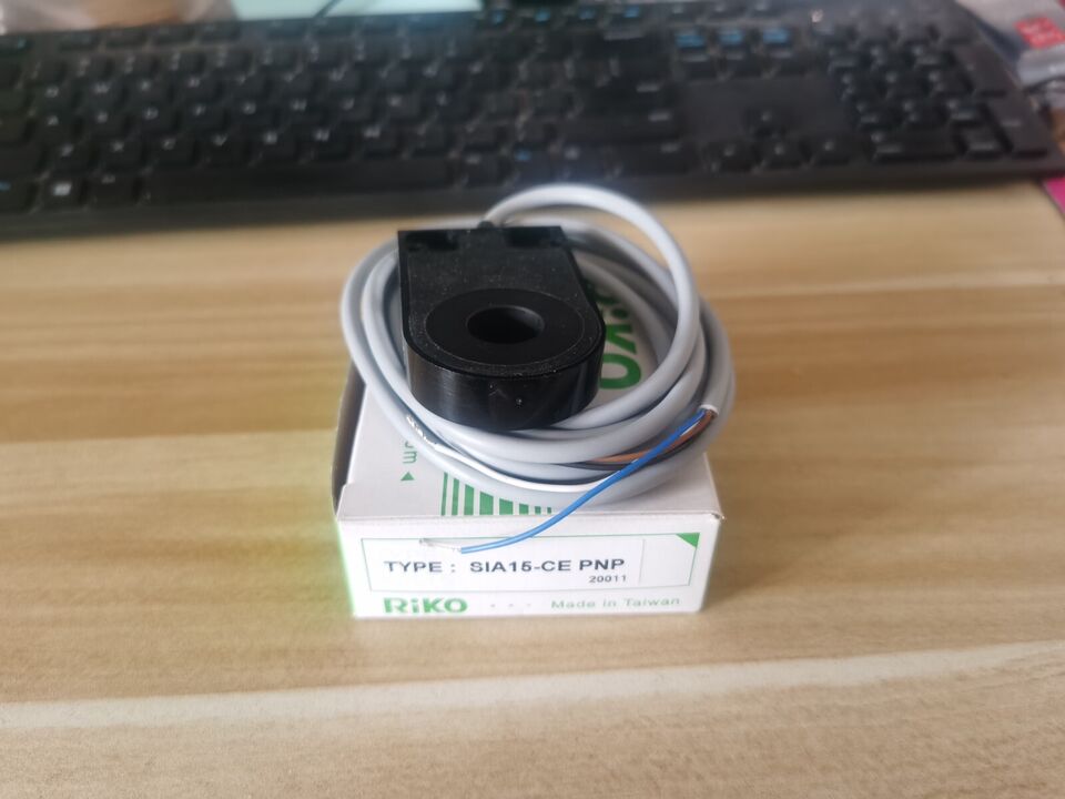 new 1PC RIKO SIA15-CE PNP Sensor In Box Ship - RIKO