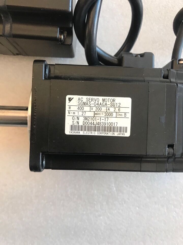 new YASKAWA SGMAS-04AGA-SU12 1PC Servo Motor In Box ping - YASKAWA