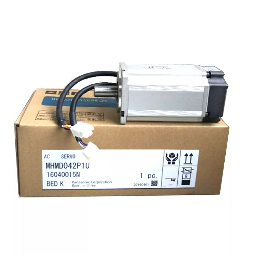 Panasonic MHMD042P1U Servo Motor - New in Box - High Performance - PANASONIC