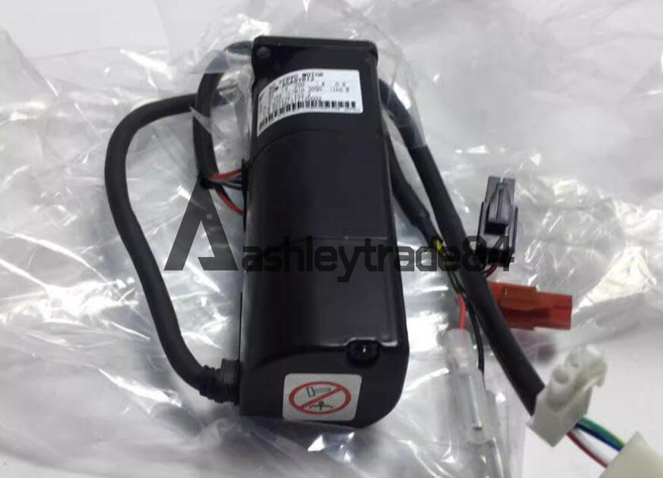 new 1PCS  YASKAWA SERVO MOTOR SGM-A5A8YR12