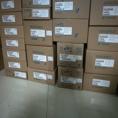 new 1PC YASKAWA SGMAH-04AAA4SB Servo Motor In Box ping