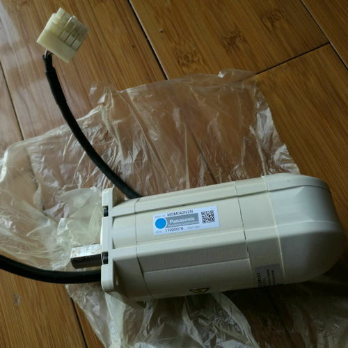 PANASONIC 1PC SERVO MOTOR MSM042N2N PING - Model: MSM042N2N - PANASONIC