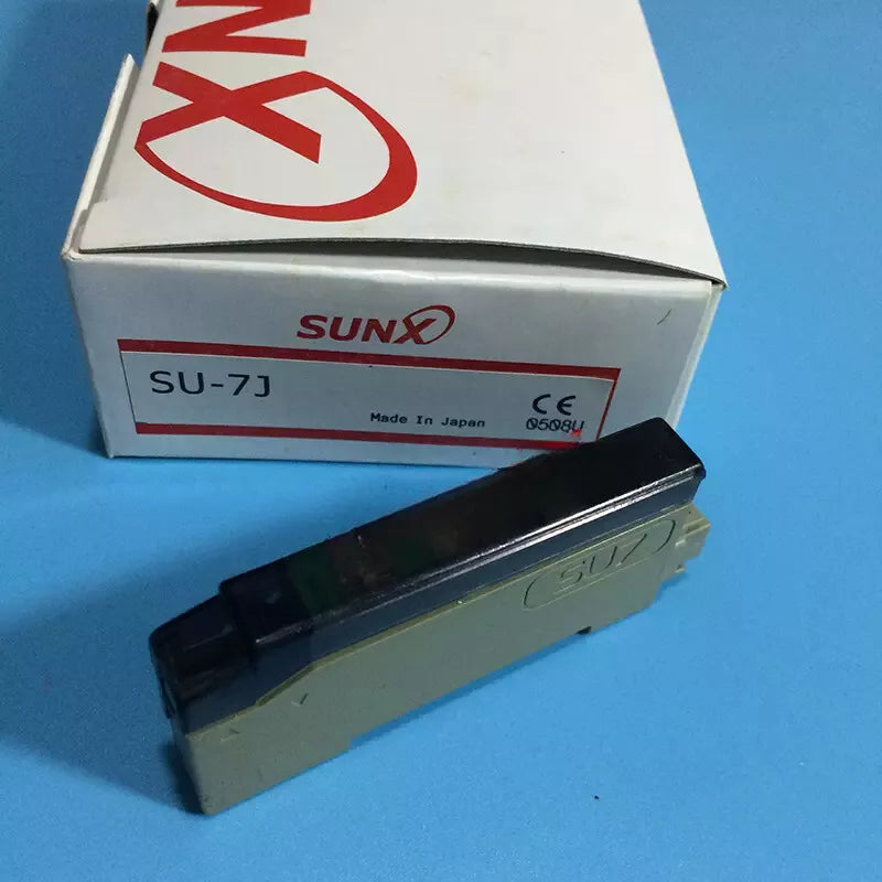 new Panasonic SUNX SU-7J Photoelectric Sensor 1PC  SU7J