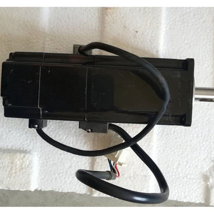Yaskawa SGMAH-04AAF4C Servo Motor 1 Piece - YASKAWA