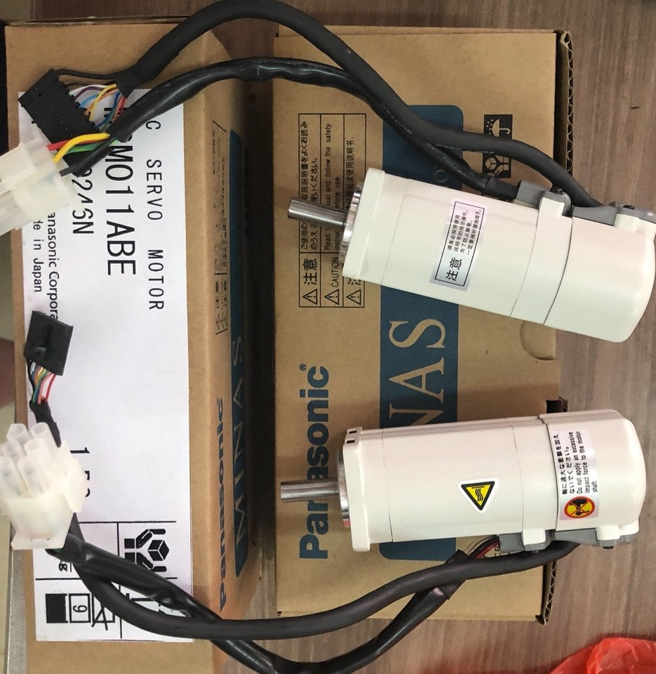 new 1PC  Panasonic MSM011ABE Servo Motor In Box ping