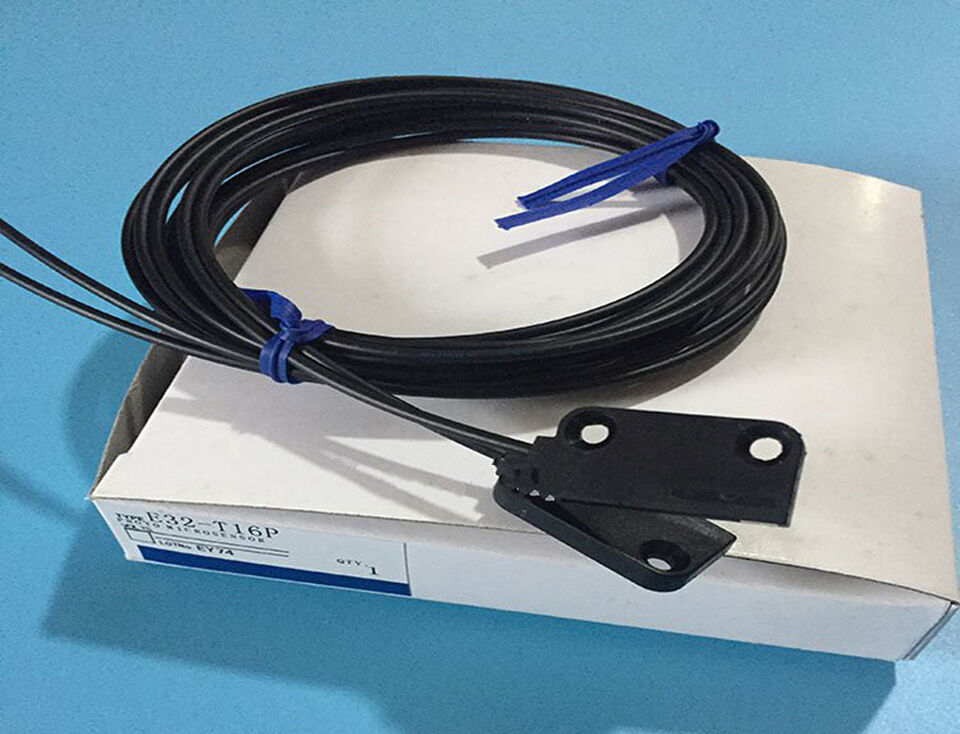 Omron E32-T16P Fiber Optic Sensor - OMRON