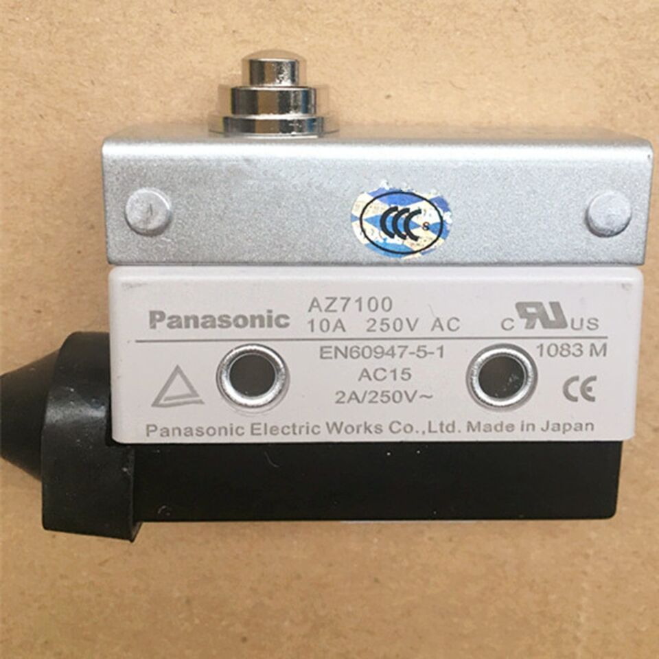 new Panasonic AZ7100 Limit Switch 1PC