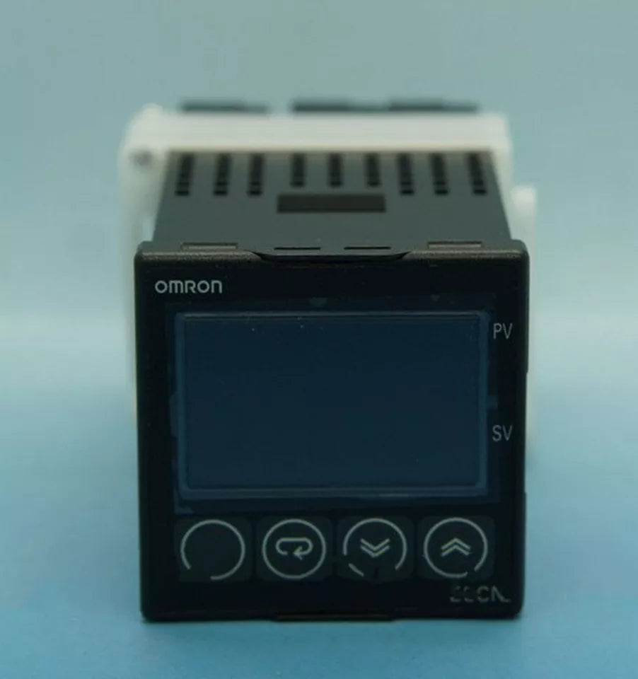 Omron Temperature Controller E5CNQ2H03TFLK - OMRON