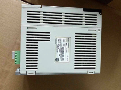 new 1PCS Mitsubishi MR-J2-40B Servo Drive MRJ240B ping