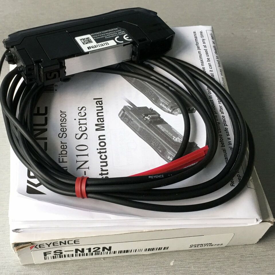 new 1PC  KEYENCE FS-N12N Digital Fiber Optic Amplifier Sensor Cable FSN12 In Box