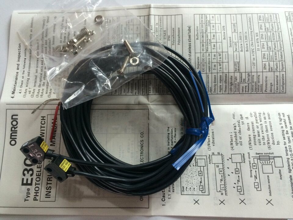 Omron E3C-S50 Photoelectric Sensor - OMRON