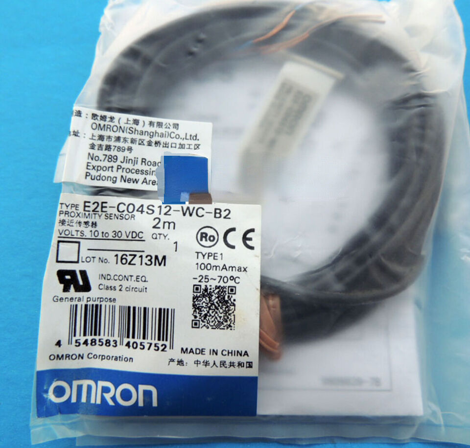 new 1PC Omron E2E-C04S12-WC-B2 E2EC04S12WCB2 Proximity Switch - OMRON