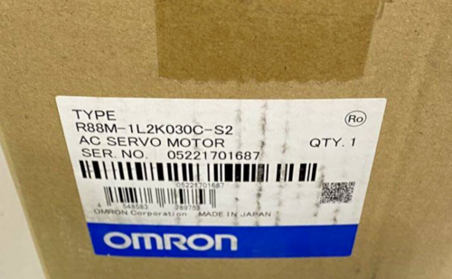 new 1PC  Omron R88M-1L2K030C-S2 AC Servo Motor In Box ping