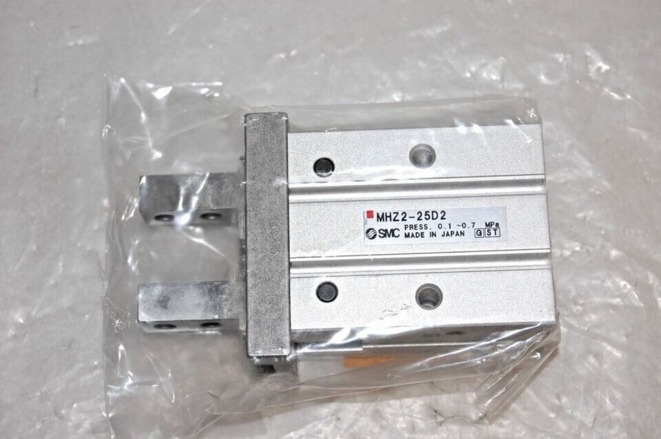 New 1PC SMC MHZ2-25D2 Pneumatic Finger Cylinder - SMC