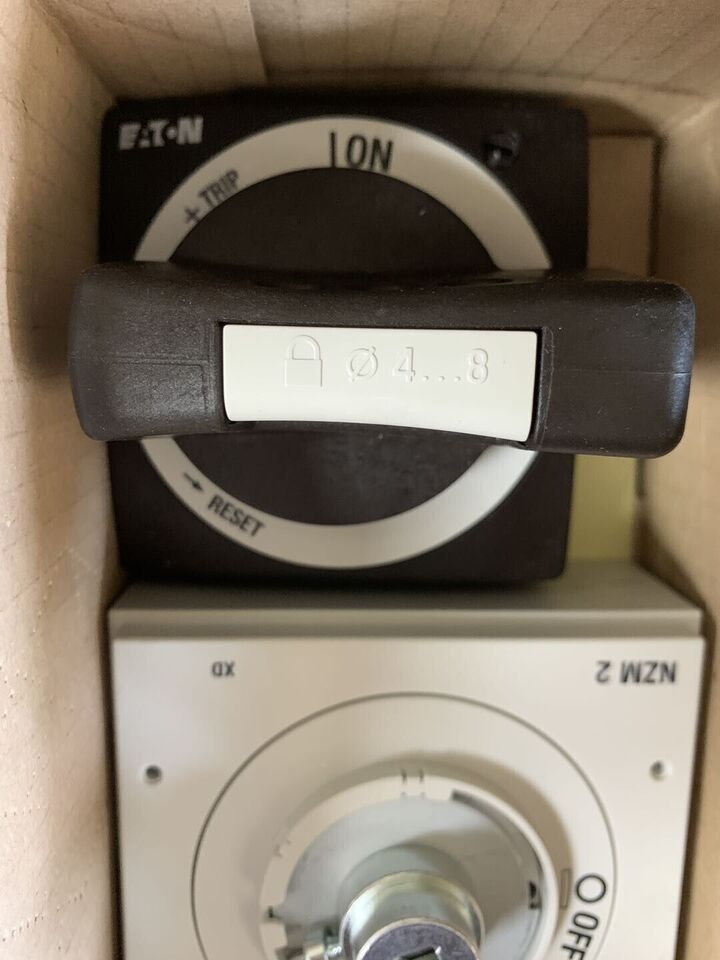 new  Eaton MOELLER NZM2-XTVD NZM2XTVD Circuit Breaker Handle ping