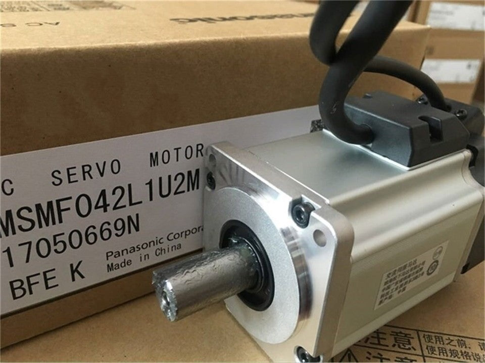 new 1PC Panasonic MSMF042L1U2M AC Servo Motor In Box ping