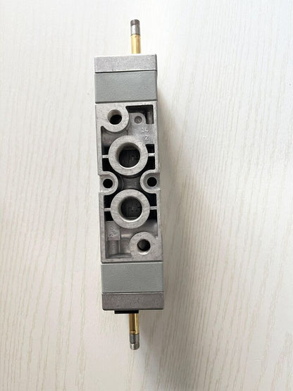 new 1PC Festo MFH-5/3G-3/8-B 19707 Solenoid Valve ping - FESTO