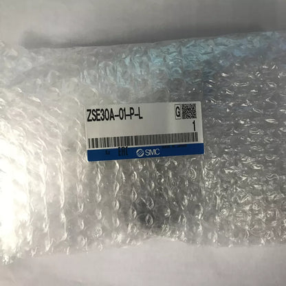 New 1PC SMC ZSE30A01PL Pressure Switch - SMC