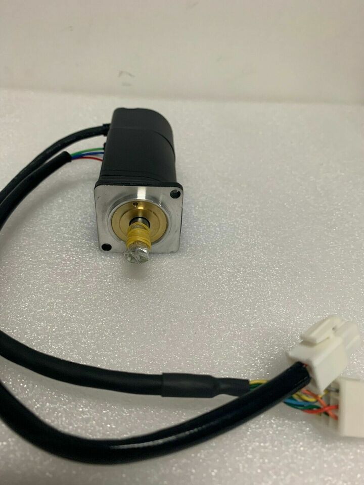 YASKAWA SGM01V312 AC SERVO MOTOR - YASKAWA