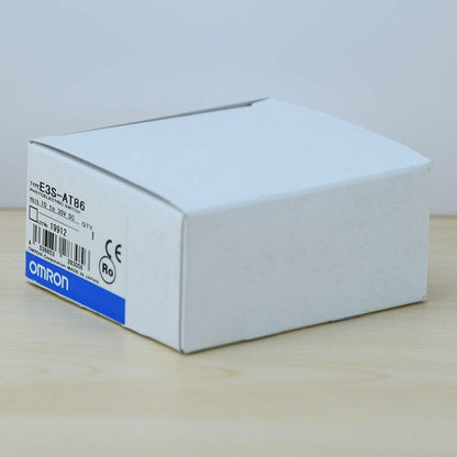 new Omron E3S-AT86 Photoelectric Switch One E3SAT86 - OMRON
