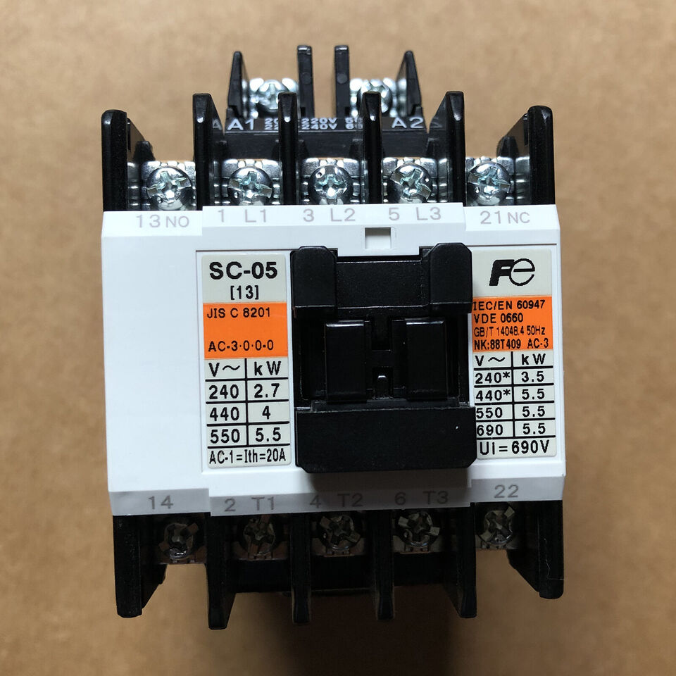 Fuji Magnetic Contactor SC-05 220V 1PC - FUJI