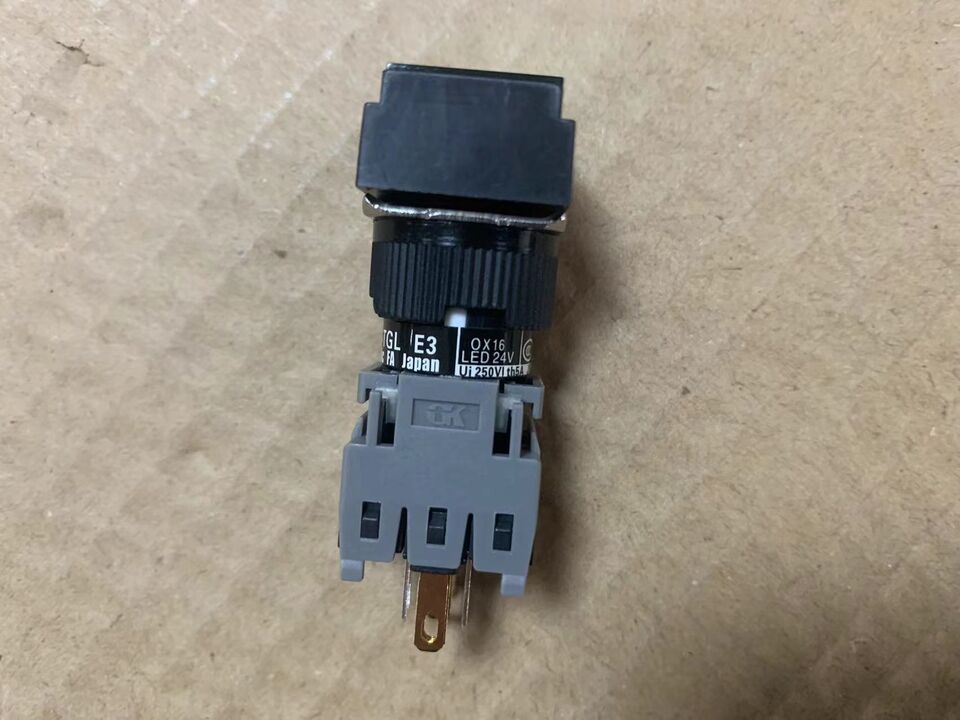 new 1pcs AH165-TGLG11E3 Electric AH165-TGL light Switch push button - HONEYWELL