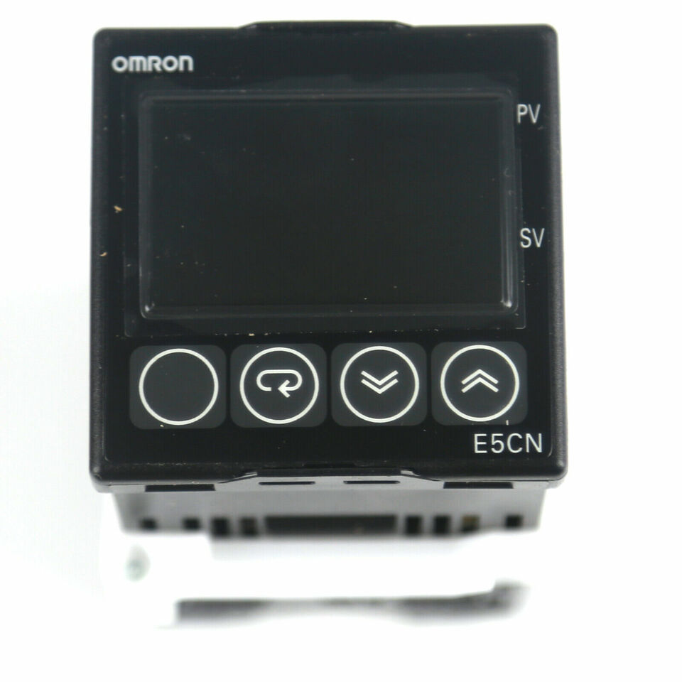 OMRON E5CN-HR2M-500 Temperature Controller - OMRON