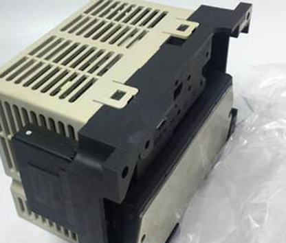 new 1PC Yaskawa SGDR-SDA710A01B Servo Drive In Box ping