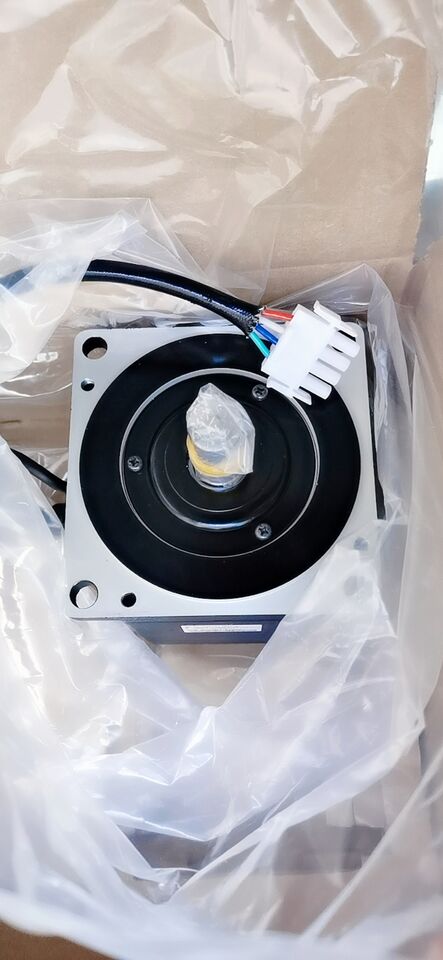new 1PC Yaskawa SGMPH-15AAA61-E Servo Motor SGMPH15AAA61E ping - YASKAWA