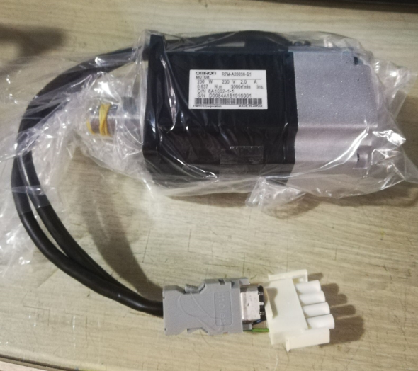 new 1PC  Omron R7M-A40030-S1-D AC Servo Motor R7MA40030S1D ping