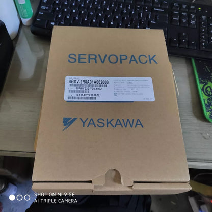 NEW YASKAWA SGDV-2R8A01A002000 SERVO DRIVER 1PC PING - YASKAWA